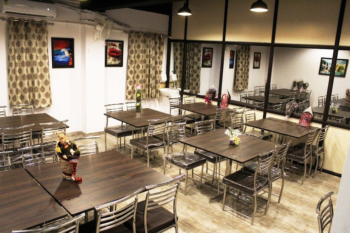 Imagen del bar/restaurante del Hotel Eco Inn Dormitory - Hostel. Foto 4