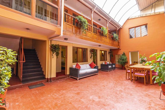 Imagen de los interiores del Hotel Eco Inn. Foto 19