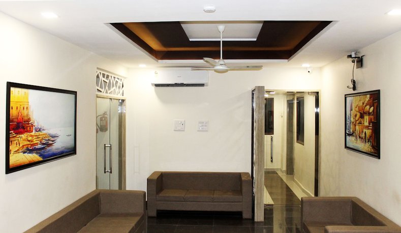 Imagen de los interiores del Hotel Eco Inn, Jamnagar. Foto 17