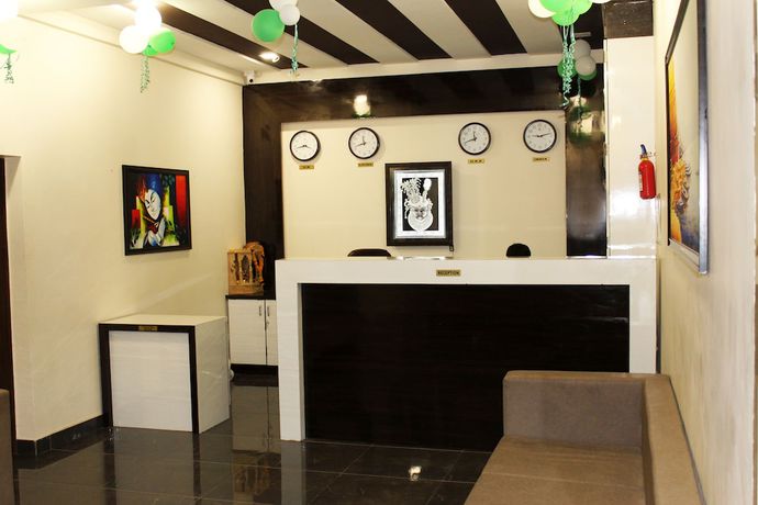 Imagen de los interiores del Hotel Eco Inn, Jamnagar. Foto 18
