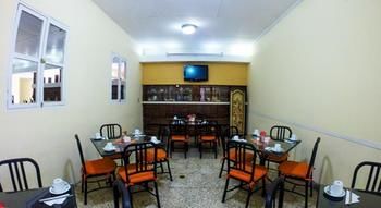 Imagen del bar/restaurante del Hotel Eco Mariscal. Foto 5