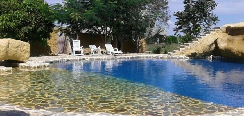 Imagen de la piscina del Hotel Eco Montes Del Llano. Foto 16