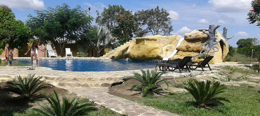Imagen de la piscina del Hotel Eco Montes Del Llano. Foto 19