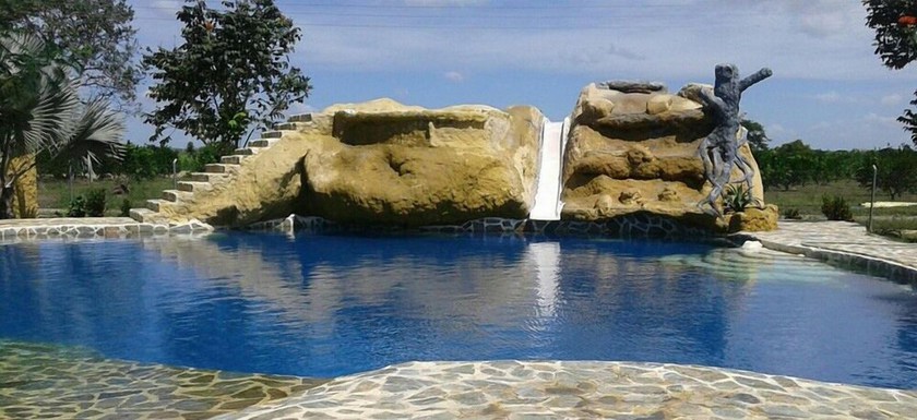 Imagen de la piscina del Hotel Eco Montes Del Llano. Foto 20