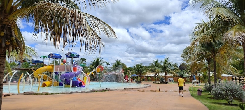 Imagen de la piscina del Hotel Eco Park. Foto 13