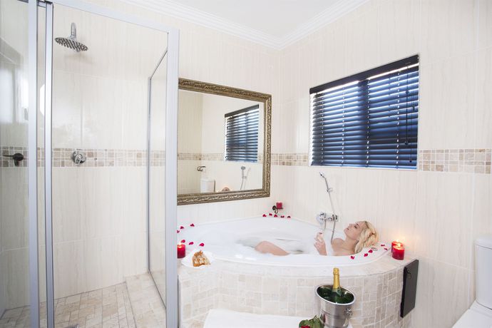 Imagen de los interiores del Hotel Eco Park Lodge. Foto 14