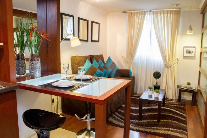 Imagen de los interiores del Hotel Eco Plaza Santiago. Foto 11