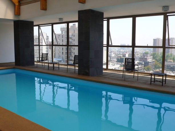 Imagen de los exteriores del Hotel Eco Plaza Santiago. Foto 8