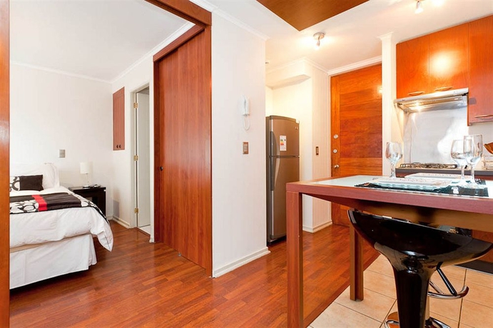 Imagen de los interiores del Hotel Eco Plaza Santiago. Foto 14