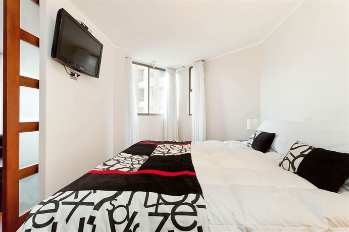 Imagen de la habitación del Hotel Eco Plaza Santiago. Foto 6