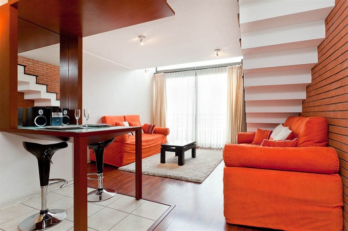 Imagen de los interiores del Hotel Eco Plaza Santiago. Foto 16