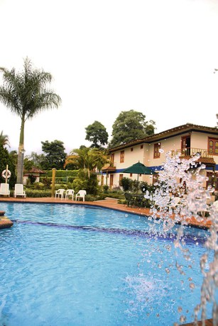 Imagen de la piscina del Hotel Eco Santa Barbara. Foto 19