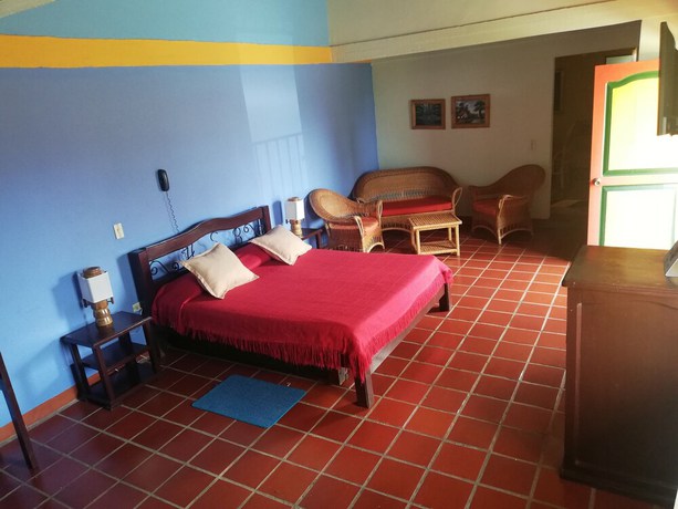 Imagen de la habitación del Hotel Eco Santa Barbara. Foto 8
