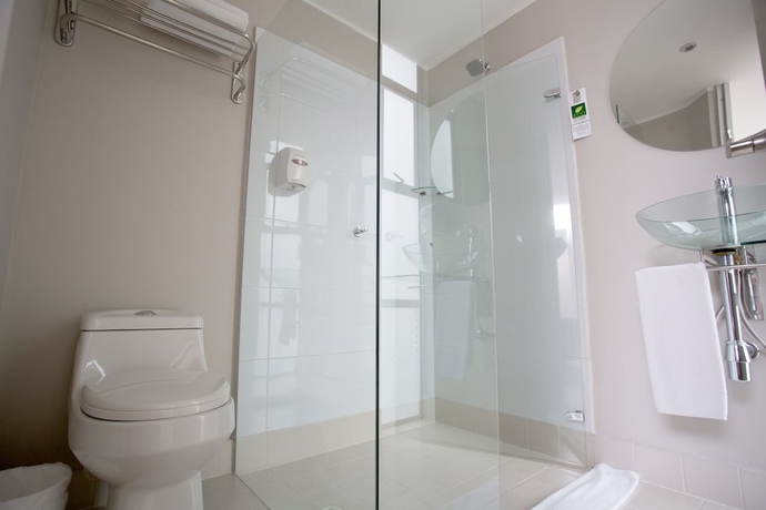 Imagen de la habitación del Hotel Eco Star. Foto 16