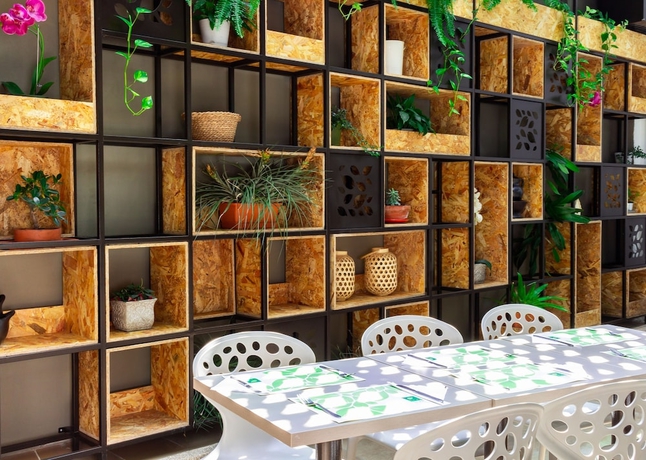 Imagen del bar/restaurante del Hotel Eco Star. Foto 4