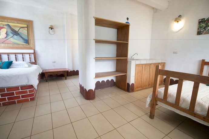 Imagen de la habitación del Hotel Eco Uxlabil Atitlan. Foto 12