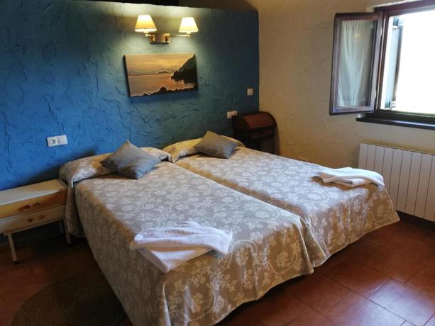 Imagen de la habitación del Hotel EcoHotel Rural Angiz. Foto 2