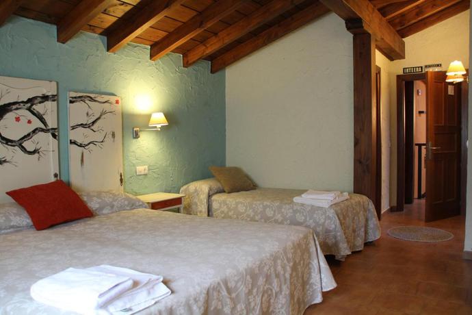Imagen de la habitación del Hotel EcoHotel Rural Angiz. Foto 3