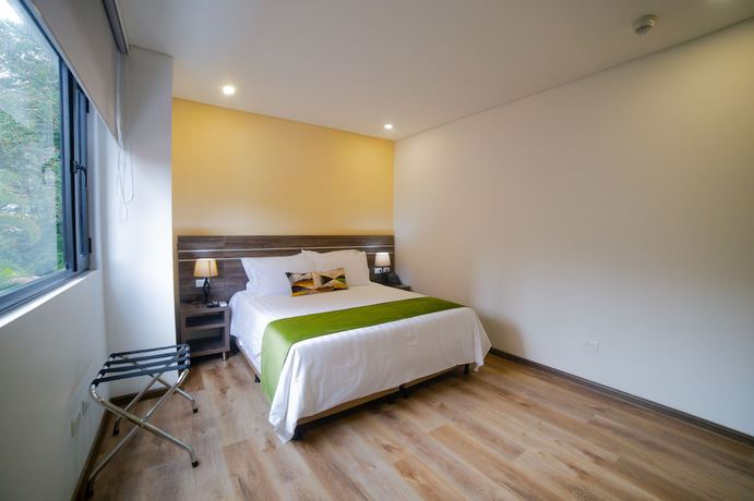 Imagen de la habitación del Hotel EcoHub Hotel Medellin. Foto 6