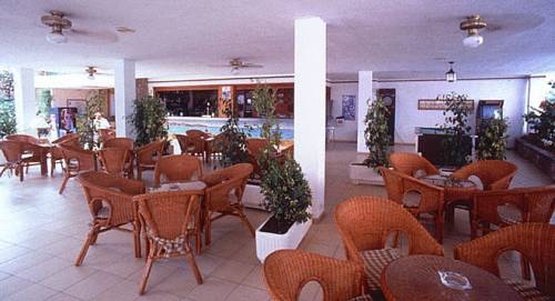 Imagen del bar/restaurante del Hotel Ecoavenida. Foto 3