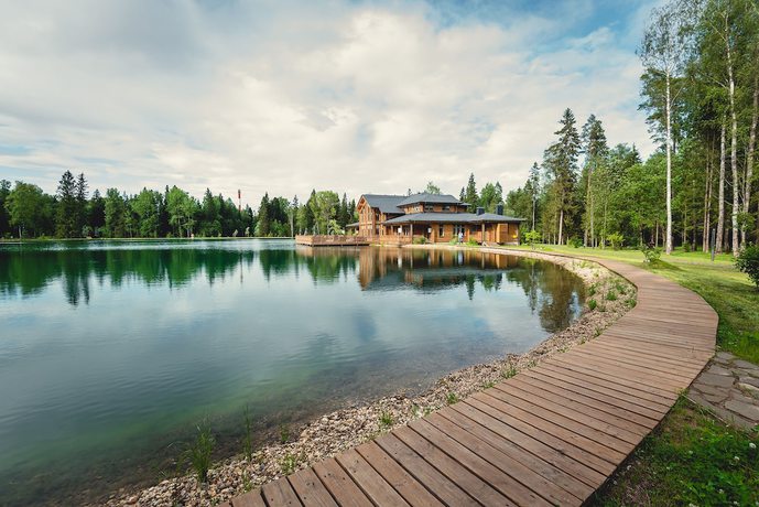 Imagen general del Hotel Eco-hotel Izumrudniy Les. Foto 1