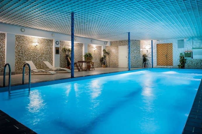 Imagen de la piscina del Hotel Ecoland. Foto 10