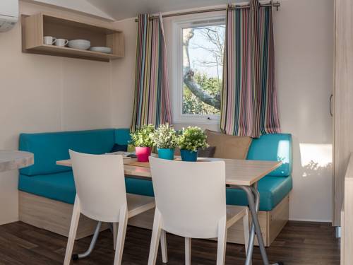 Imagen de la habitación del Hotel Ecolodge L'etoile D'argens. Foto 3