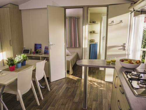 Imagen de la habitación del Hotel Ecolodge L'etoile D'argens. Foto 13