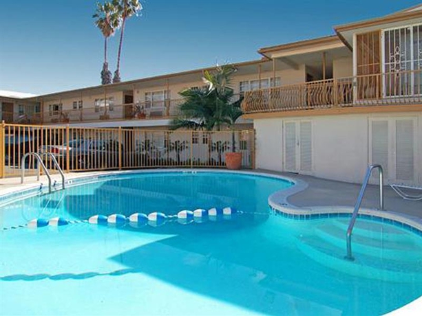 Imagen general del Hotel Econlodge Inn & Suites West Hollywood. Foto 6
