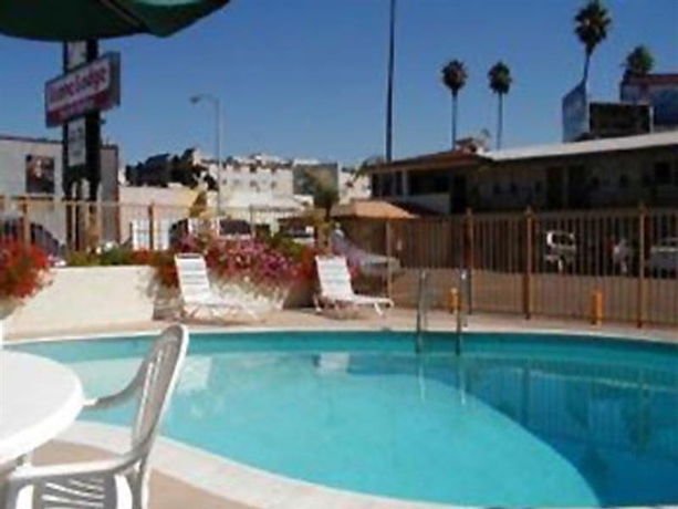 Imagen general del Hotel Econlodge Inn & Suites West Hollywood. Foto 7