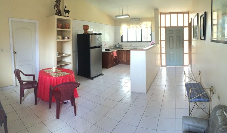 Imagen general del Hotel Econo Guest House. Foto 2