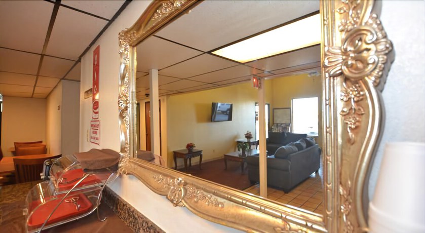 Imagen de los interiores del Hotel Econo Inn And Suites. Foto 8