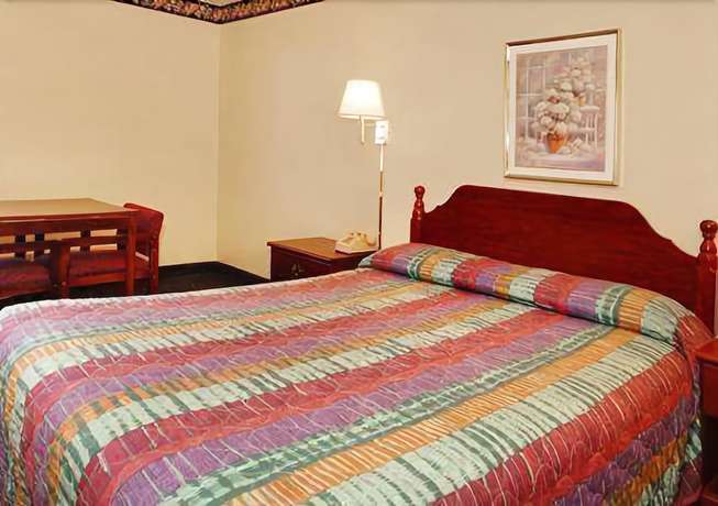 Imagen de la habitación del Hotel Econo Inn And Suites. Foto 3