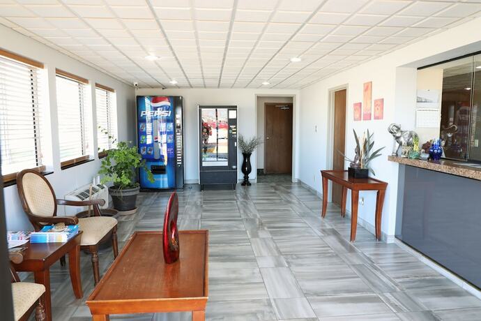 Imagen general del Hotel Econo Inn. Foto 12