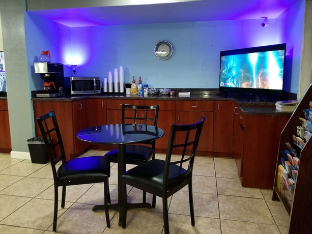 Imagen del bar/restaurante del Hotel Econo Inn, Ormond Beach. Foto 2