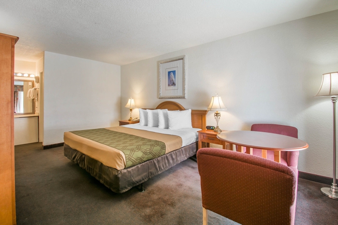 Imagen de la habitación del Hotel Econo Lodge Airport At Rj Stadium. Foto 3