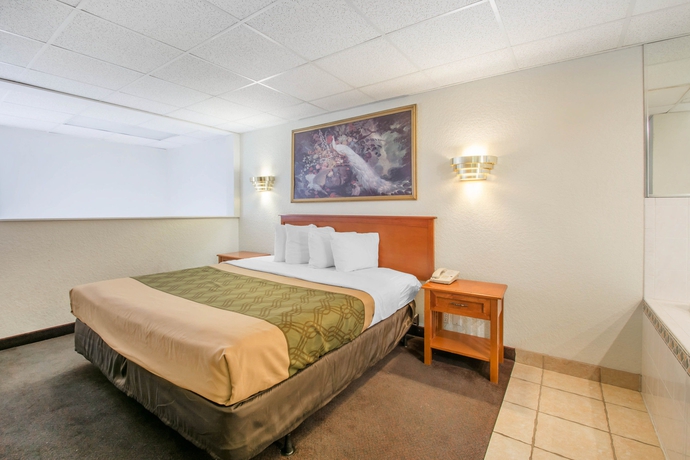 Imagen de la habitación del Hotel Econo Lodge Airport At Rj Stadium. Foto 5