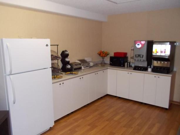 Imagen del bar/restaurante del Hotel Econo Lodge Airport. Foto 4