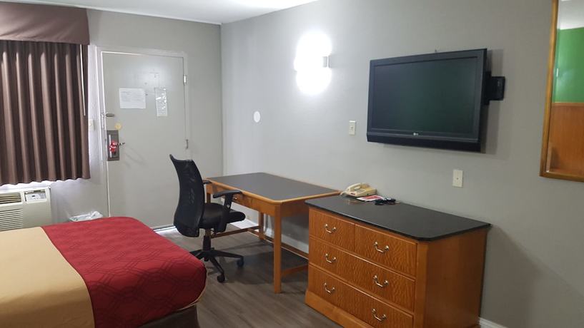 Imagen de la habitación del Hotel Econo Lodge Airport, Norfolk. Foto 15