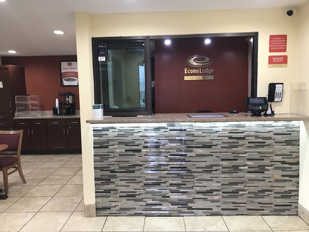 Imagen de los interiores del Hotel Econo Lodge Akron Copley Northwest. Foto 20