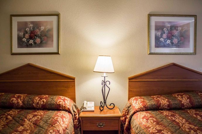 Imagen de la habitación del Hotel Econo Lodge Akron Copley Northwest. Foto 10