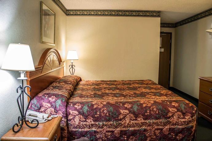 Imagen de la habitación del Hotel Econo Lodge Akron Copley Northwest. Foto 13