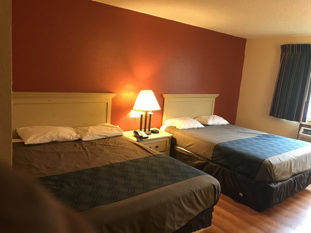 Imagen de la habitación del Hotel Econo Lodge Akron Copley Northwest. Foto 15