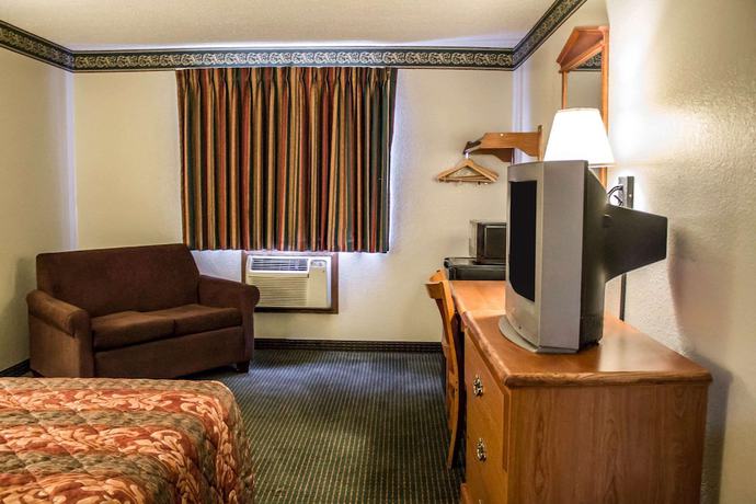 Imagen de la habitación del Hotel Econo Lodge Akron Copley Northwest. Foto 16