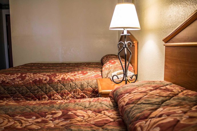 Imagen de la habitación del Hotel Econo Lodge Akron Copley Northwest. Foto 17