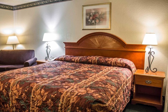 Imagen de la habitación del Hotel Econo Lodge Akron Copley Northwest. Foto 19