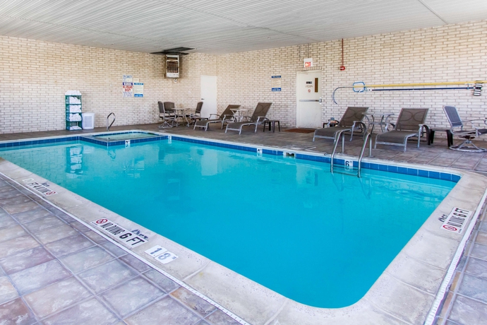 Imagen de la piscina del Hotel Econo Lodge Amarillo East. Foto 12