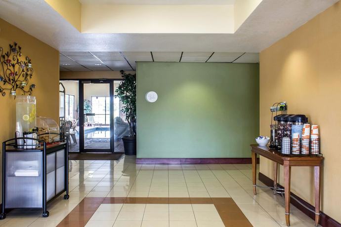 Imagen de los interiores del Hotel Econo Lodge Ankeny - Des Moines. Foto 18