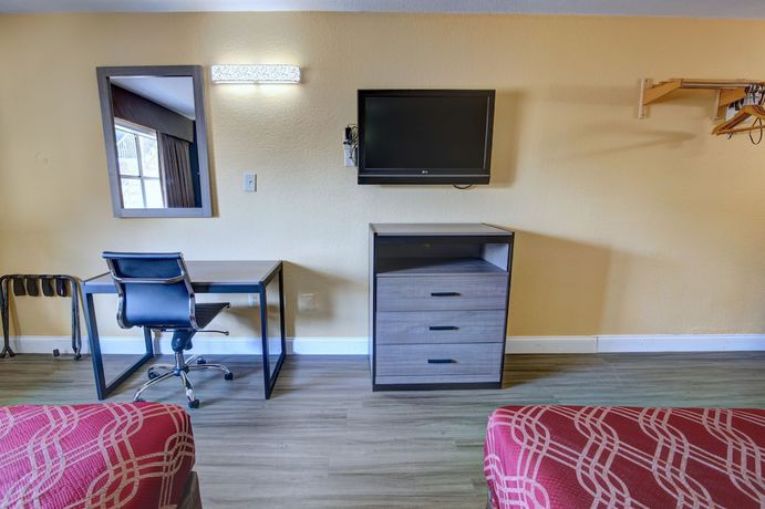 Imagen de la habitación del Hotel Econo Lodge At Military Circle. Foto 4