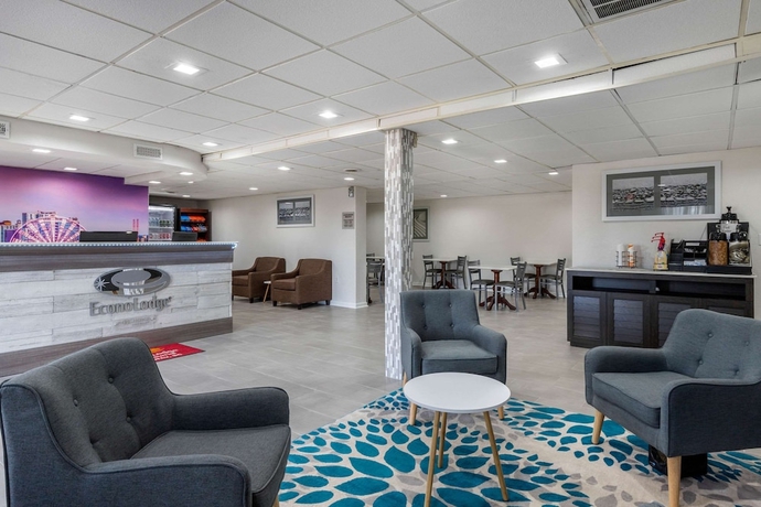 Imagen de los interiores del Hotel Econo Lodge At The University. Foto 19